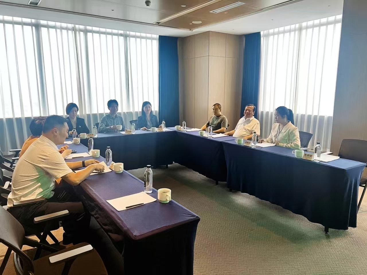 防城港市投資集團(tuán)赴桂林考察天龍灣酒店項(xiàng)目